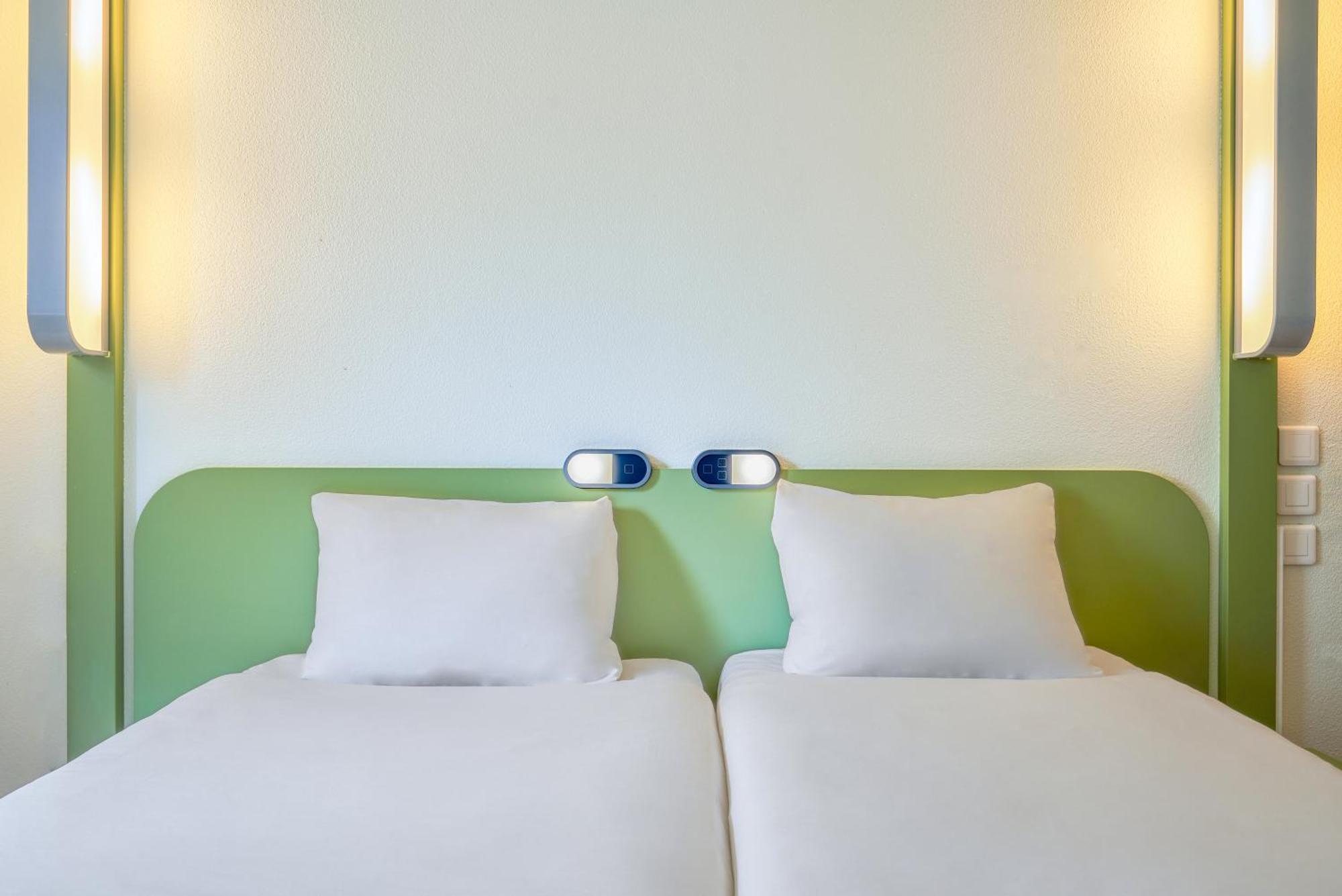 Ibis Budget Issy Les Moulineaux Paris Ouest Экстерьер фото